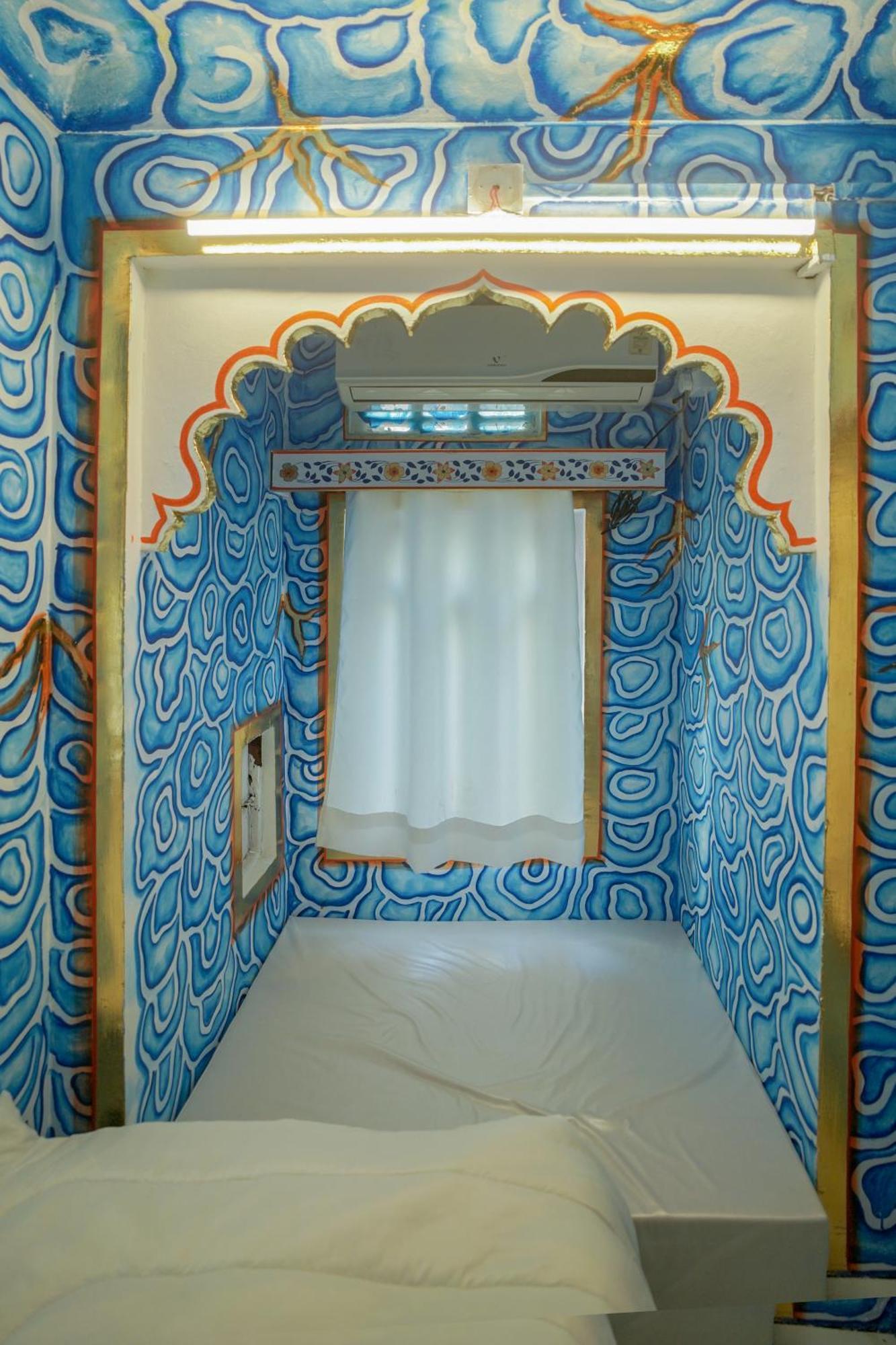 Island Tower Guest House Udaipur Bagian luar foto