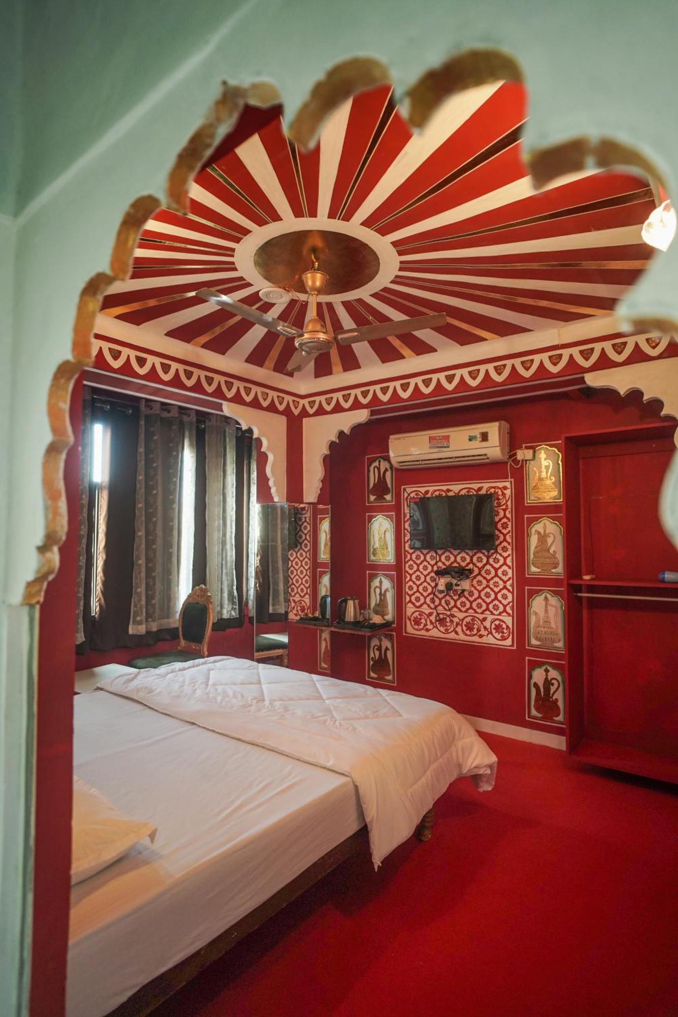 Island Tower Guest House Udaipur Bagian luar foto
